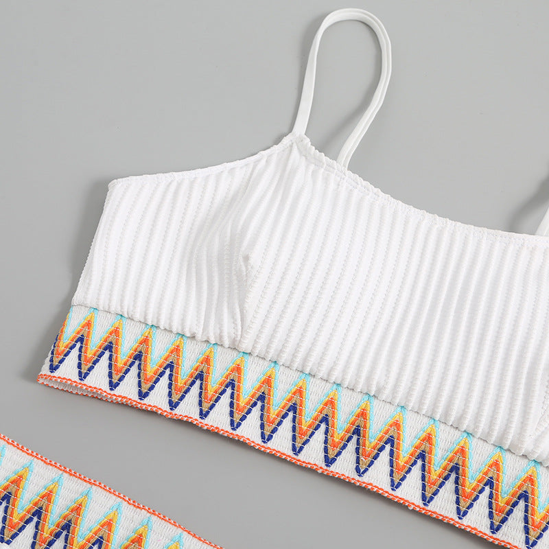 Maillot de Bain Moderne avec Détail Chevron