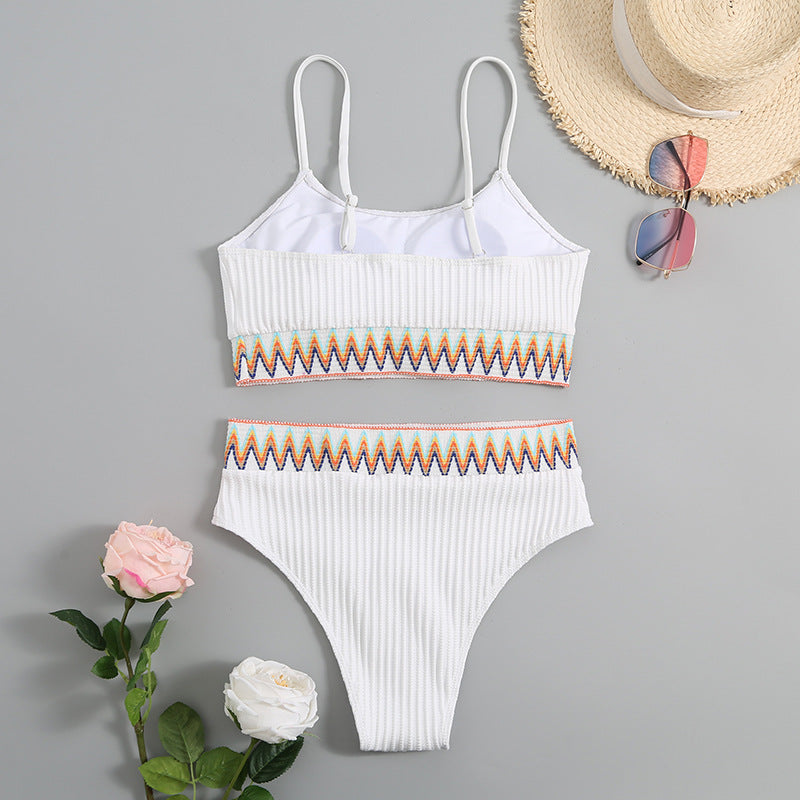 Maillot de Bain Moderne avec Détail Chevron