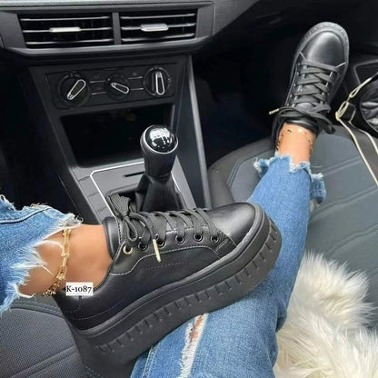 Boots à Talon Épais et Baskets pour Femmes