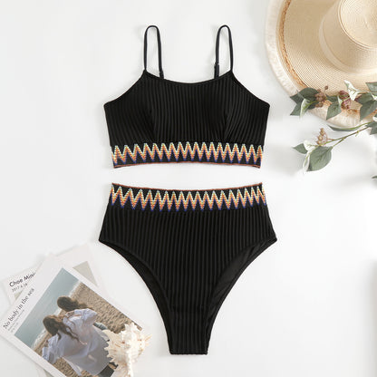 Maillot de Bain Moderne avec Détail Chevron