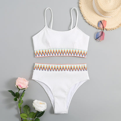 Maillot de Bain Moderne avec Détail Chevron